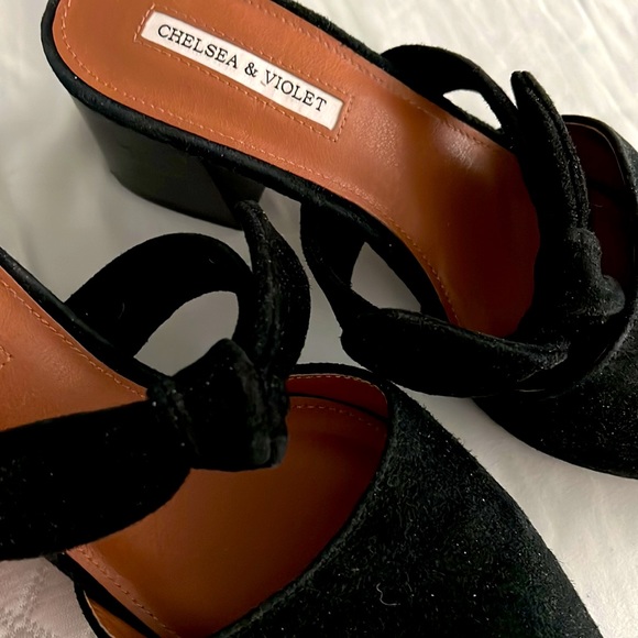 Chelsea and Violet Heels - Picture 3 of 3